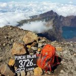 Perlengkapan Wajib Pendaki Pemula Rinjani