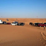 Dubai Desert Safari – Petualangan mengendarai mobil jeep di gurun pasir Dubai.