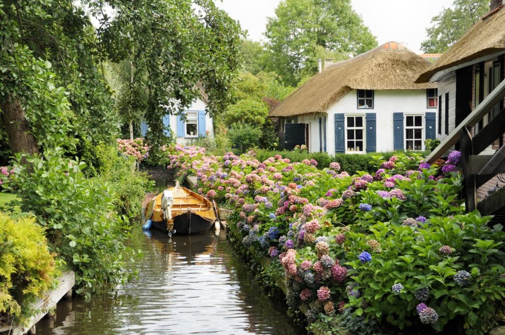 desa-giethoorn-belanda-1